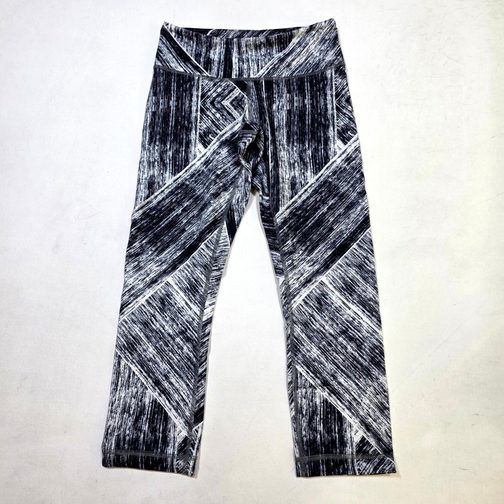 Lululemon Leggings Womens 4 Black White Geometric Print Cropped Athletic Yoga